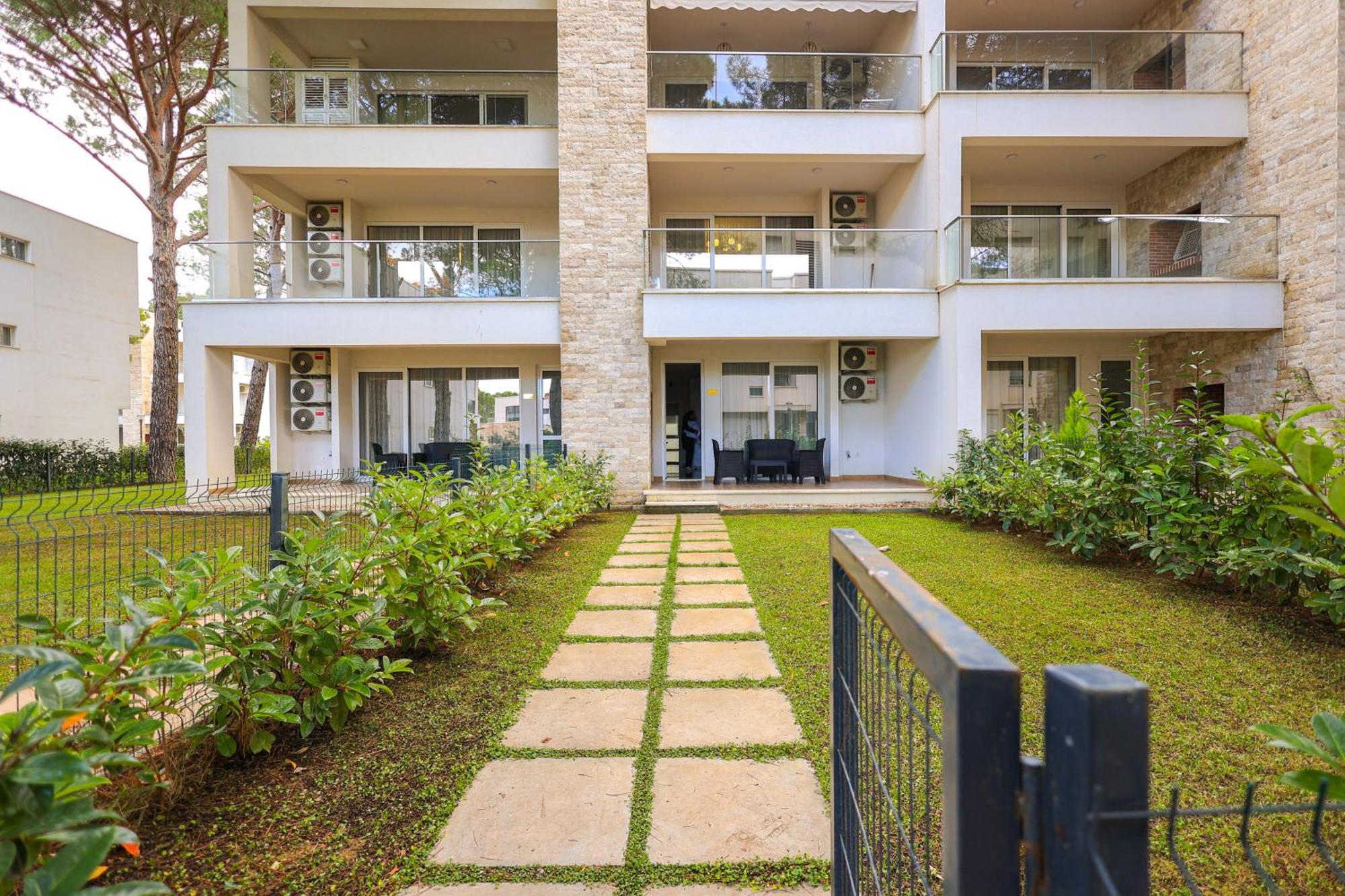 Sanpietro Vacation Apartament Durrës