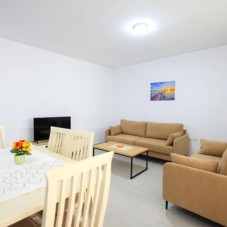 Sanpietro Vacation Apartments Durres Exterior photo