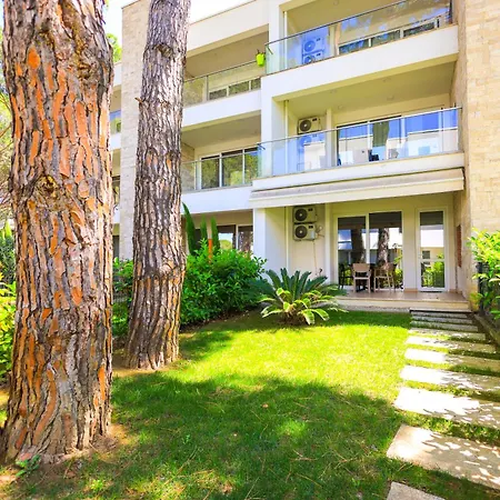Sanpietro Vacation Apartments Durres Exterior photo